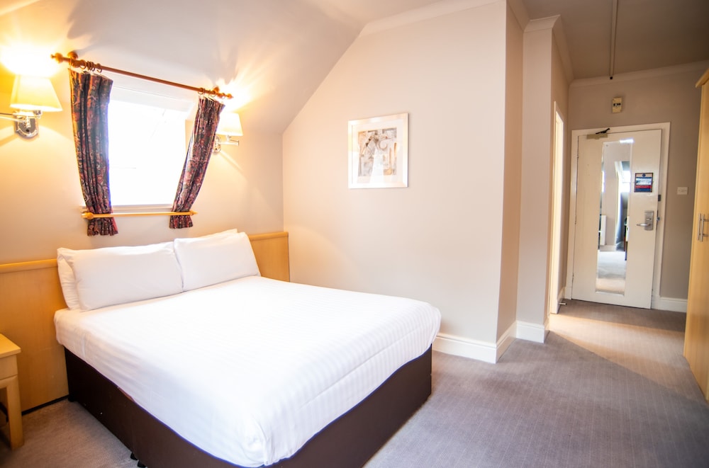 Station Hotel Aberdeen 24/67