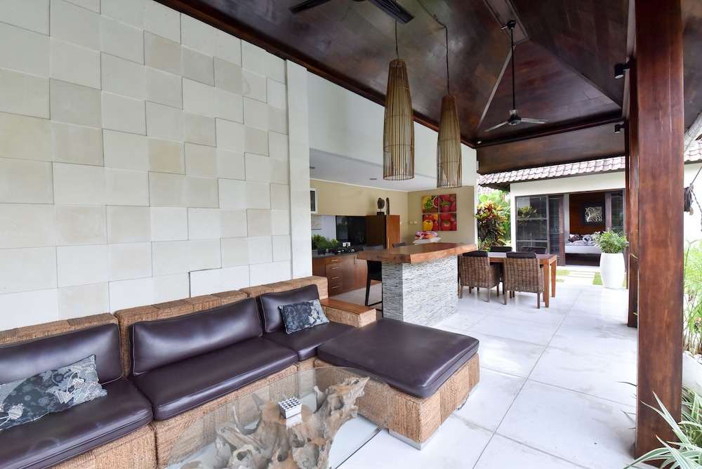 Katala Villas 10/50