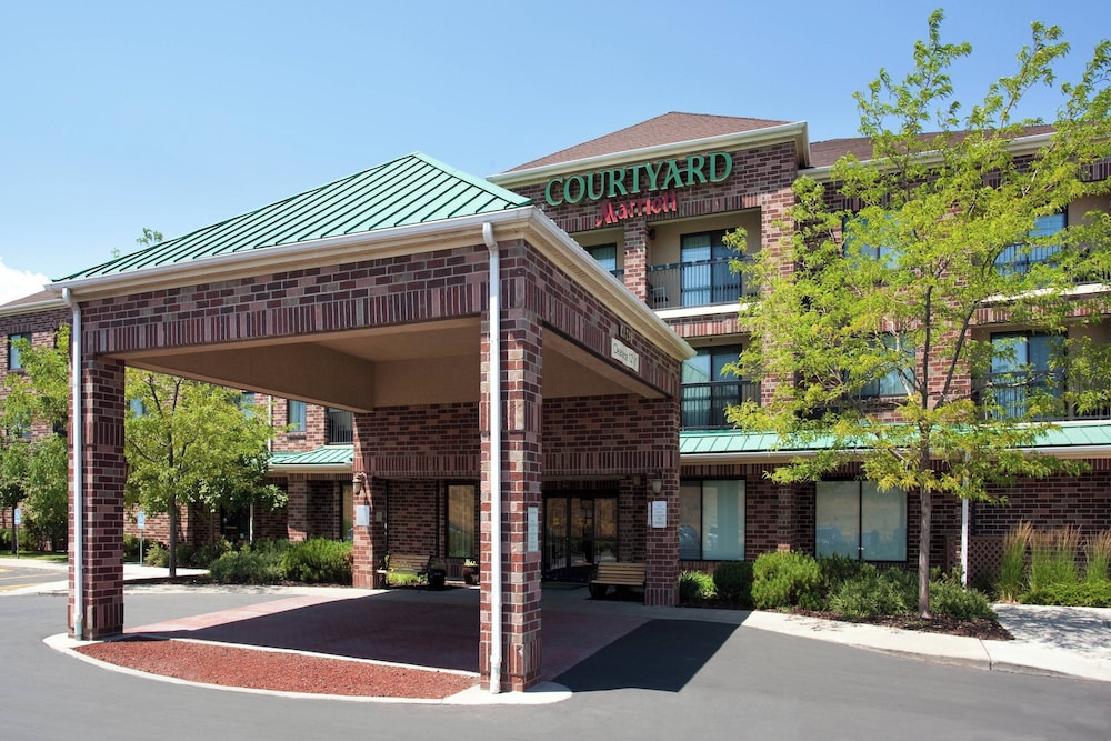 Courtyard By Marriott Salt Lake City Airport in SALT LAKE CITY - UT