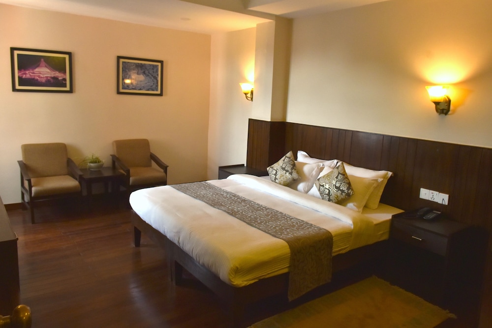 Hotel Excelsior(P)Ltd 10/33