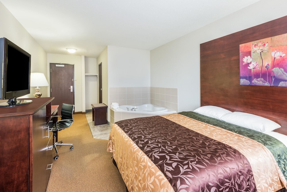 Super 8 By Wyndham Innisfail 6/15