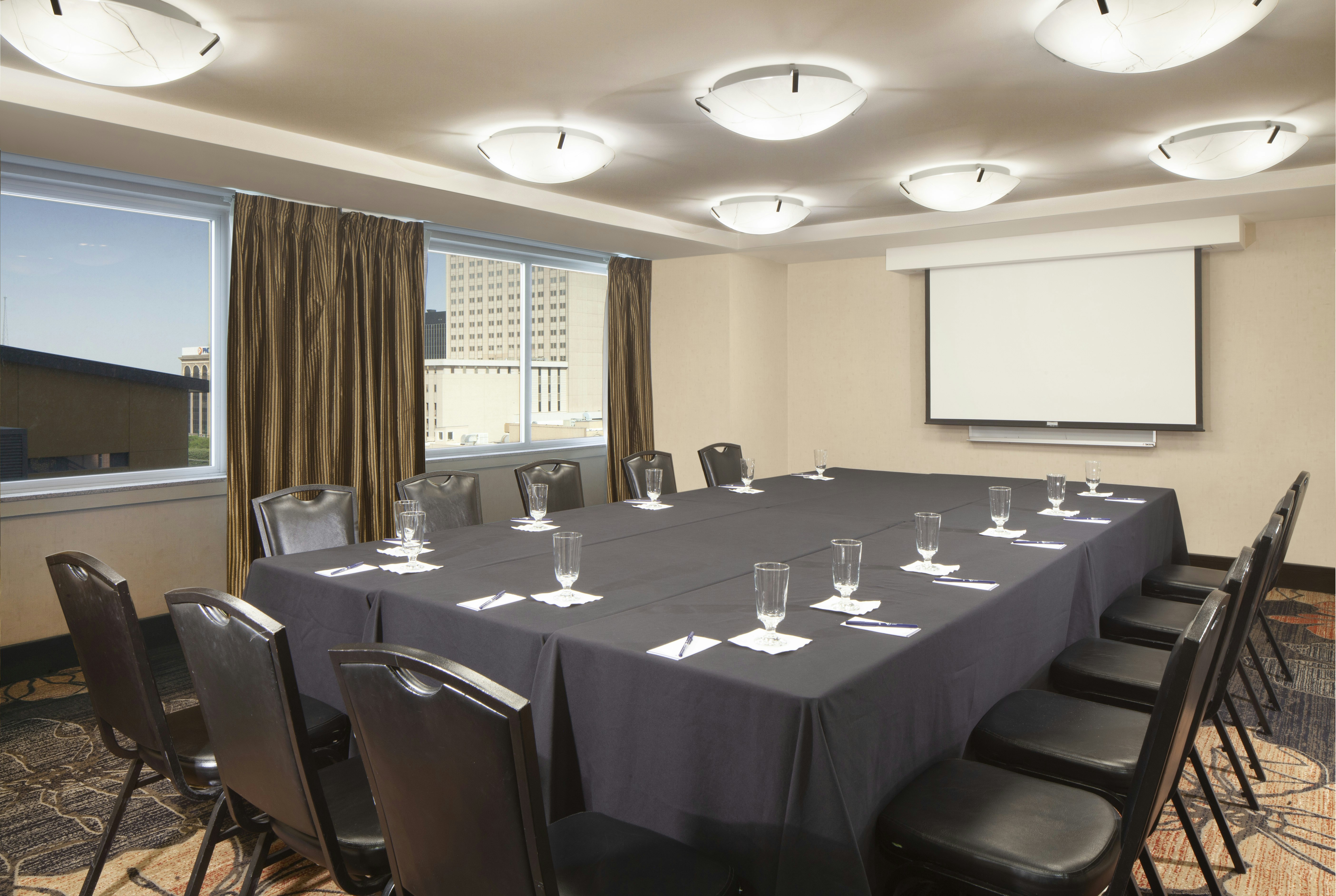 DoubleTree by Hilton El Paso Downtown 41/50