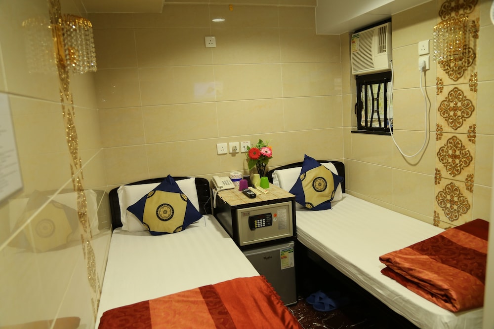 European Hostel 42/51