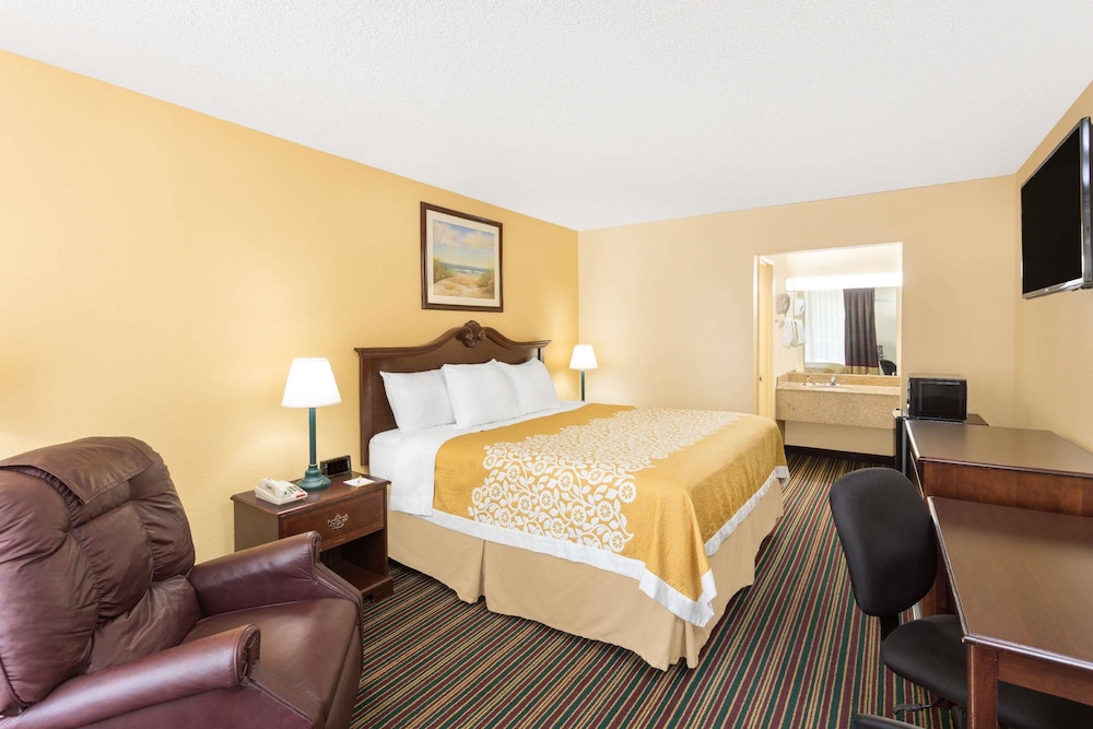 Days Inn by Wyndham Mt Pleasant-Charleston-Patriots Point 20/26