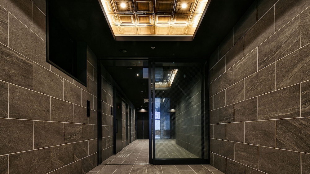 Vessel Inn Namba 24/50