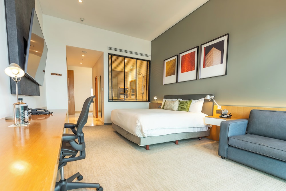 Executive, Studio, Suite, King Bed, The Paragon Hotel Mexico City Santa Fe by Accor 7/10