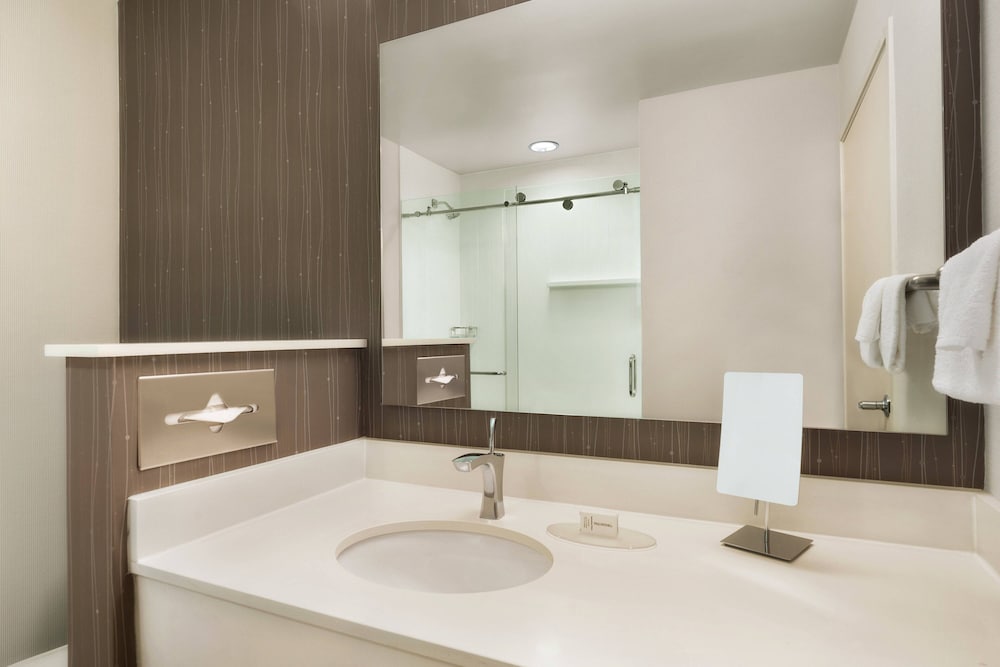 Courtyard by Marriott Philadelphia Montgomeryville 13/37