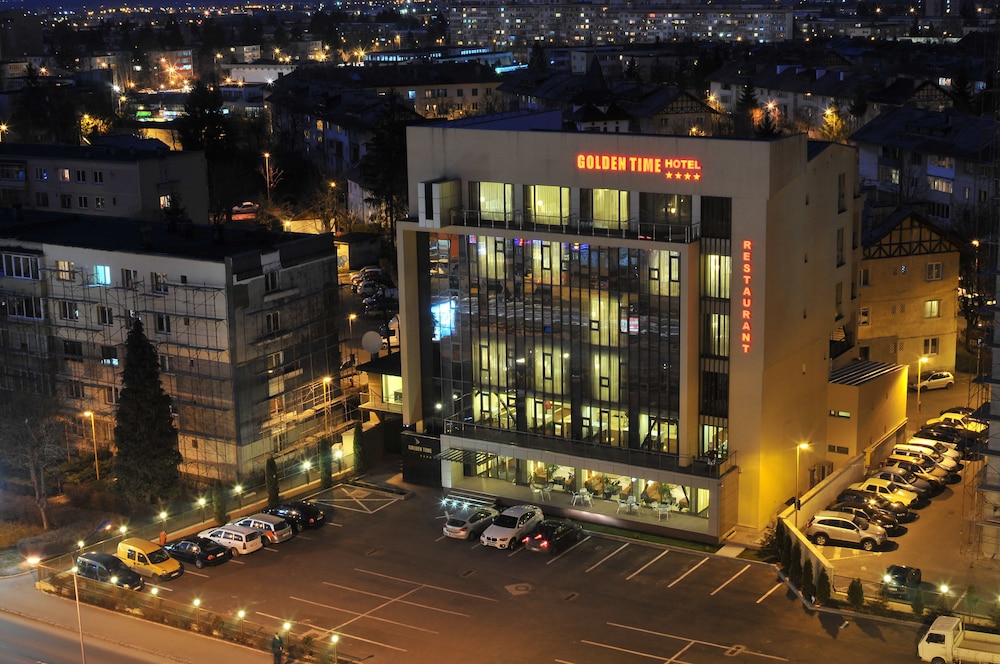 Golden Time Hotel 2/62