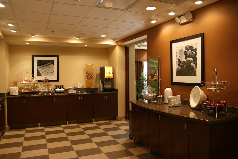 Hampton Inn Denver Northeast Brighton 14/46
