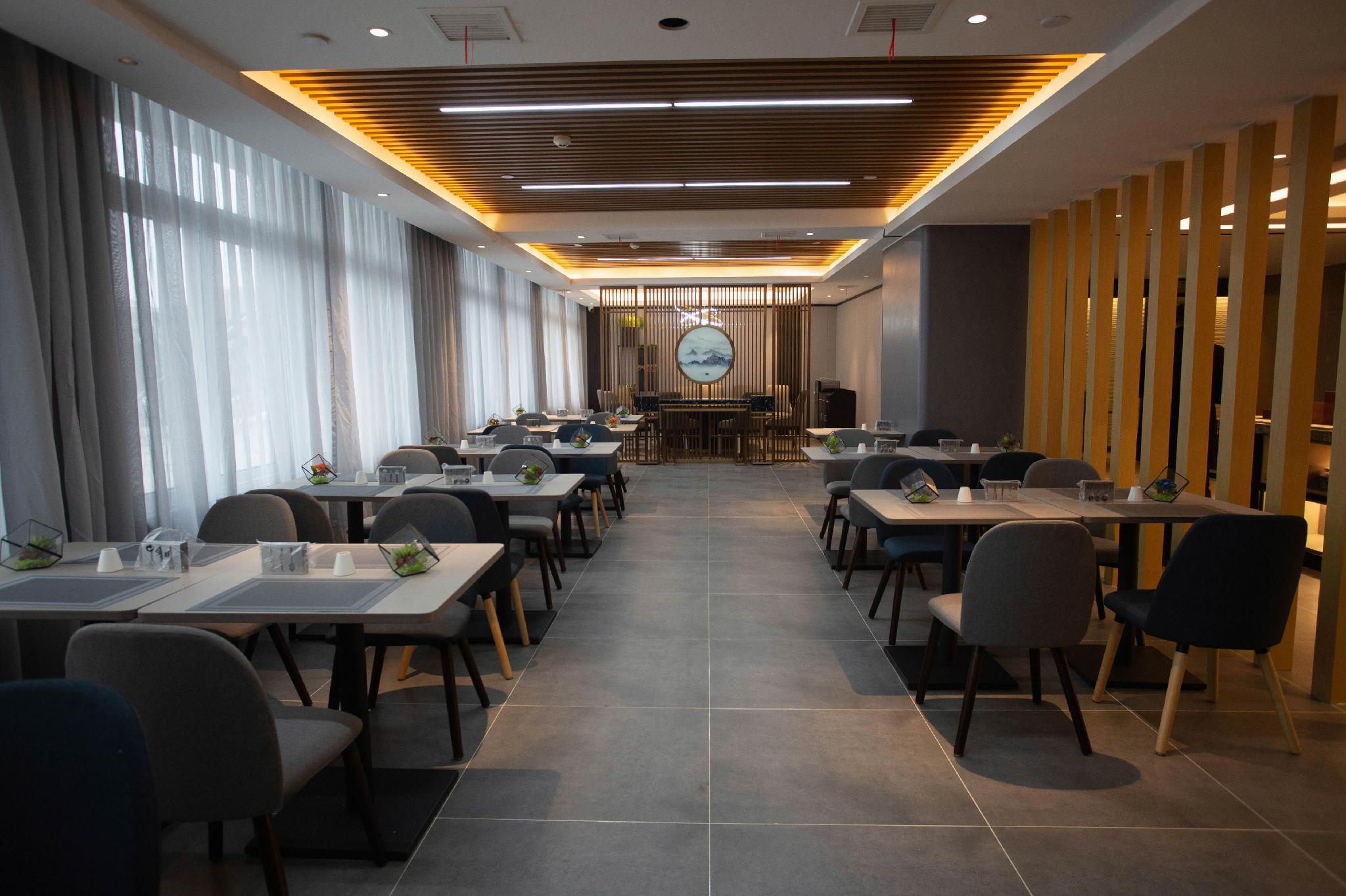 Homeinn Selected (Tongshan Wanda Plaza) 34/38