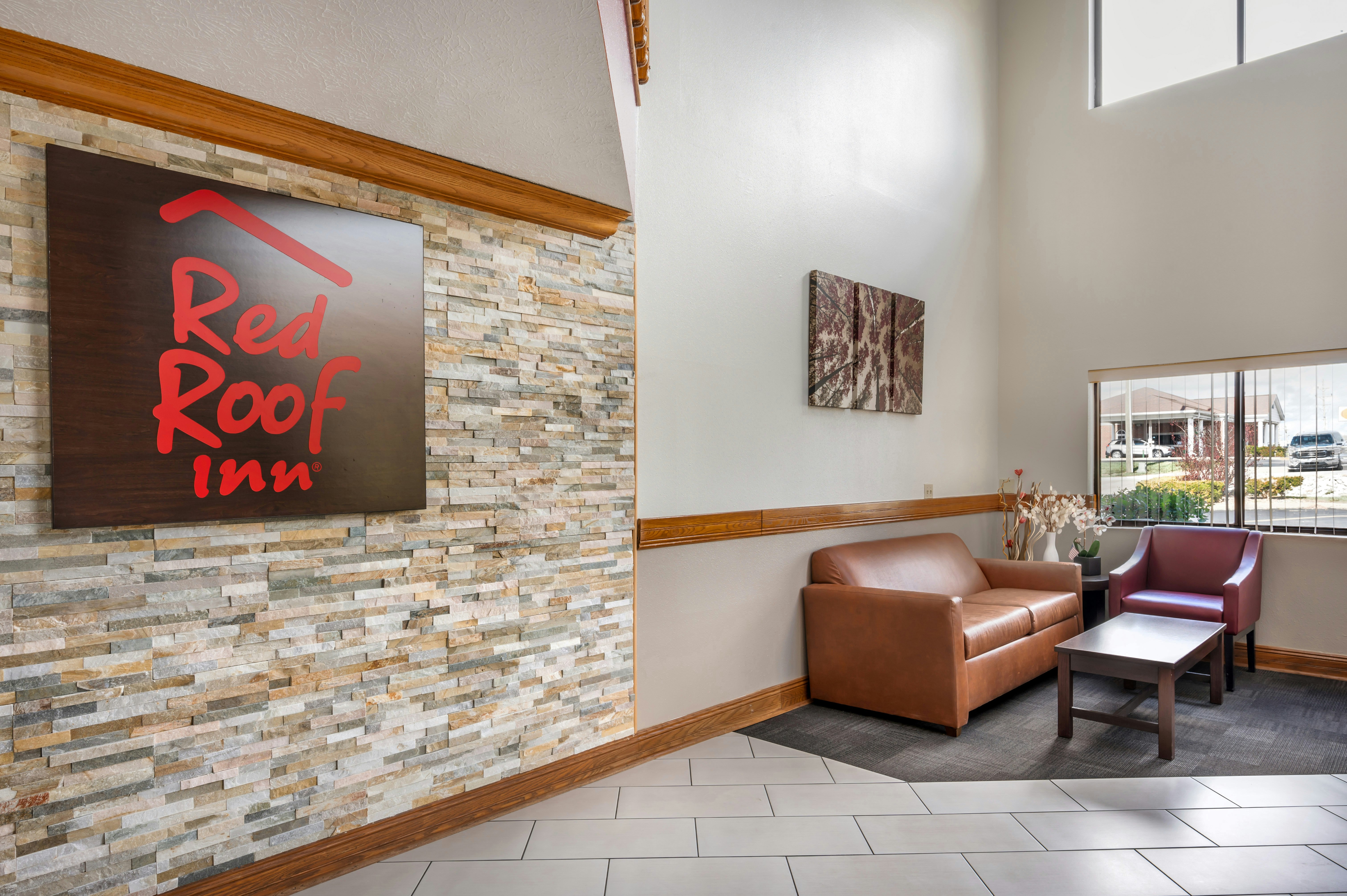 Red Roof Inn Greencastle South Cloverdale 11/34