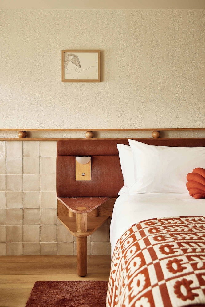 Room, King Bed, Cliff Side, Accessible