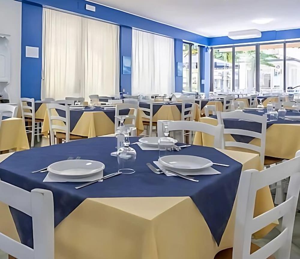 Hotel Italy 27/50