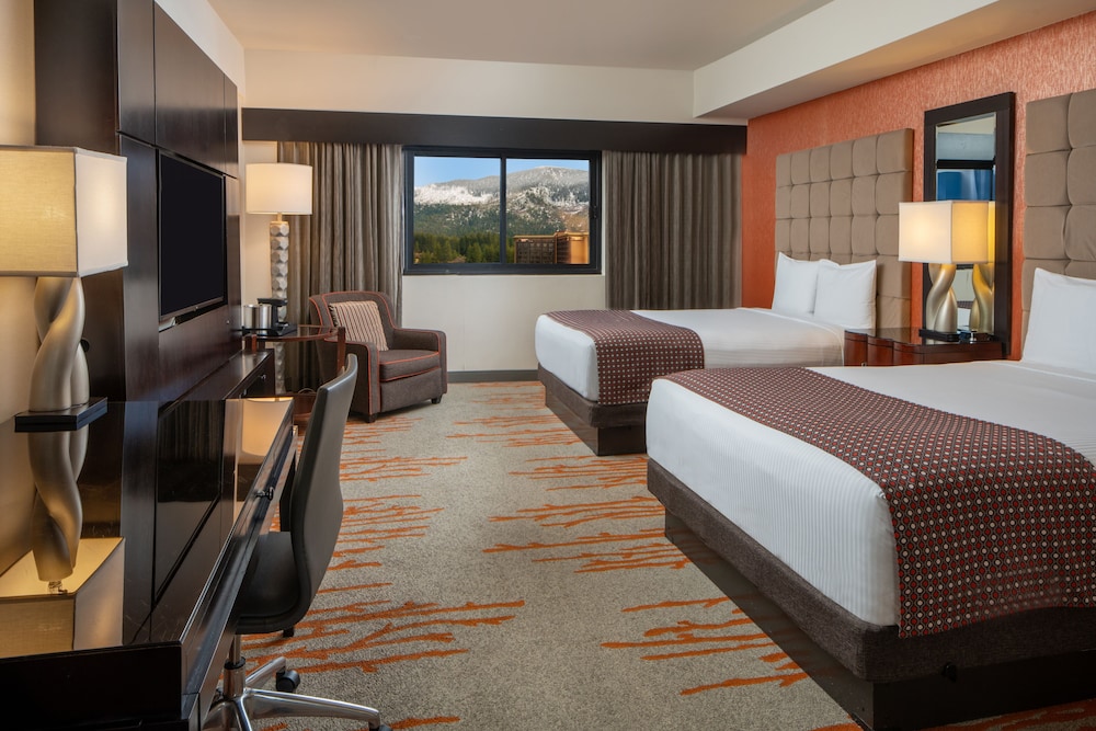 Golden Nugget Lake Tahoe Hotel & Casino 24/56