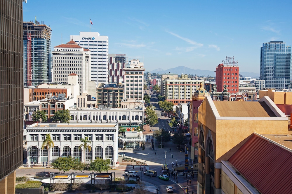 Westin Gaslamp Quarter 24/61