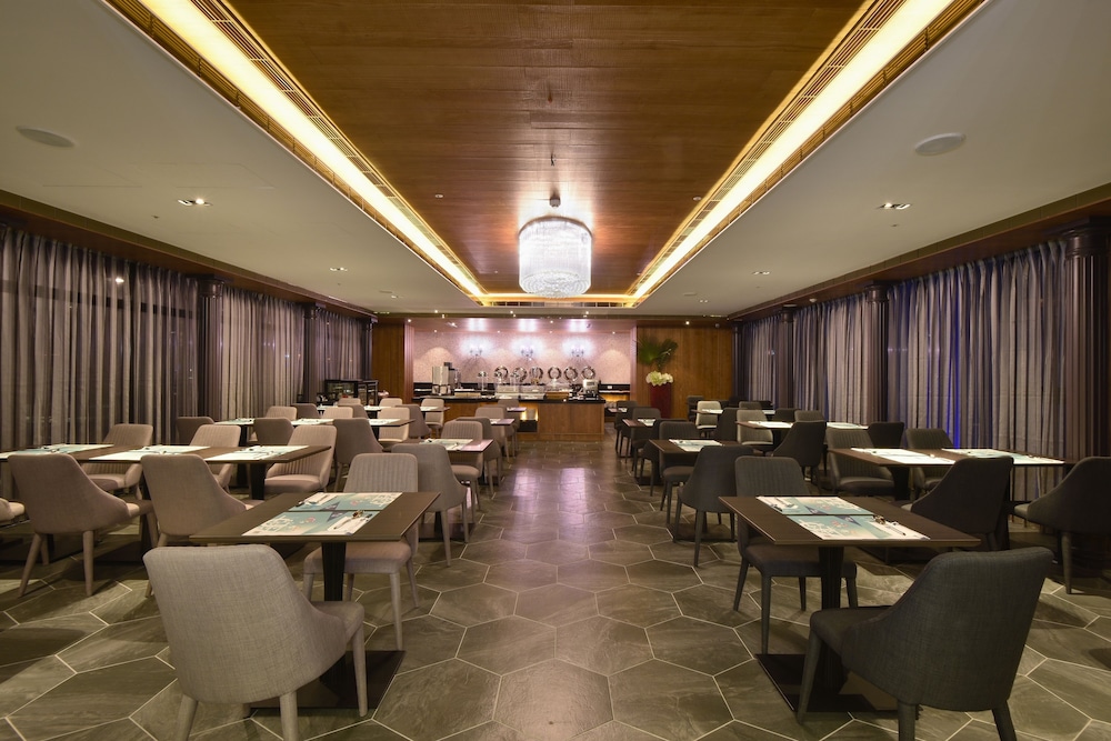 Uher Luxury Resort Hotel 40/50