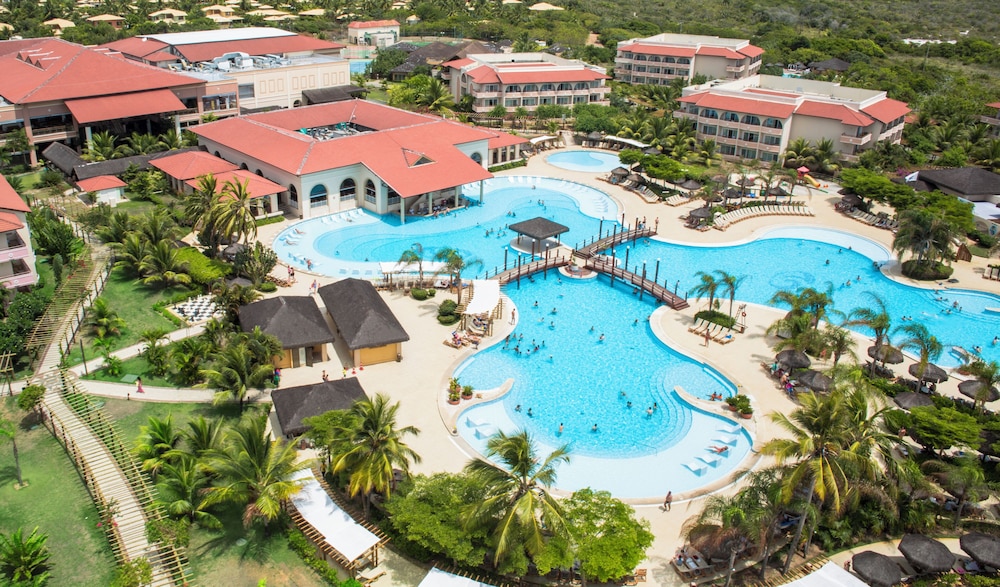 The Signature Level at Grand Palladium Imbassaí Resort & Spa 42/44