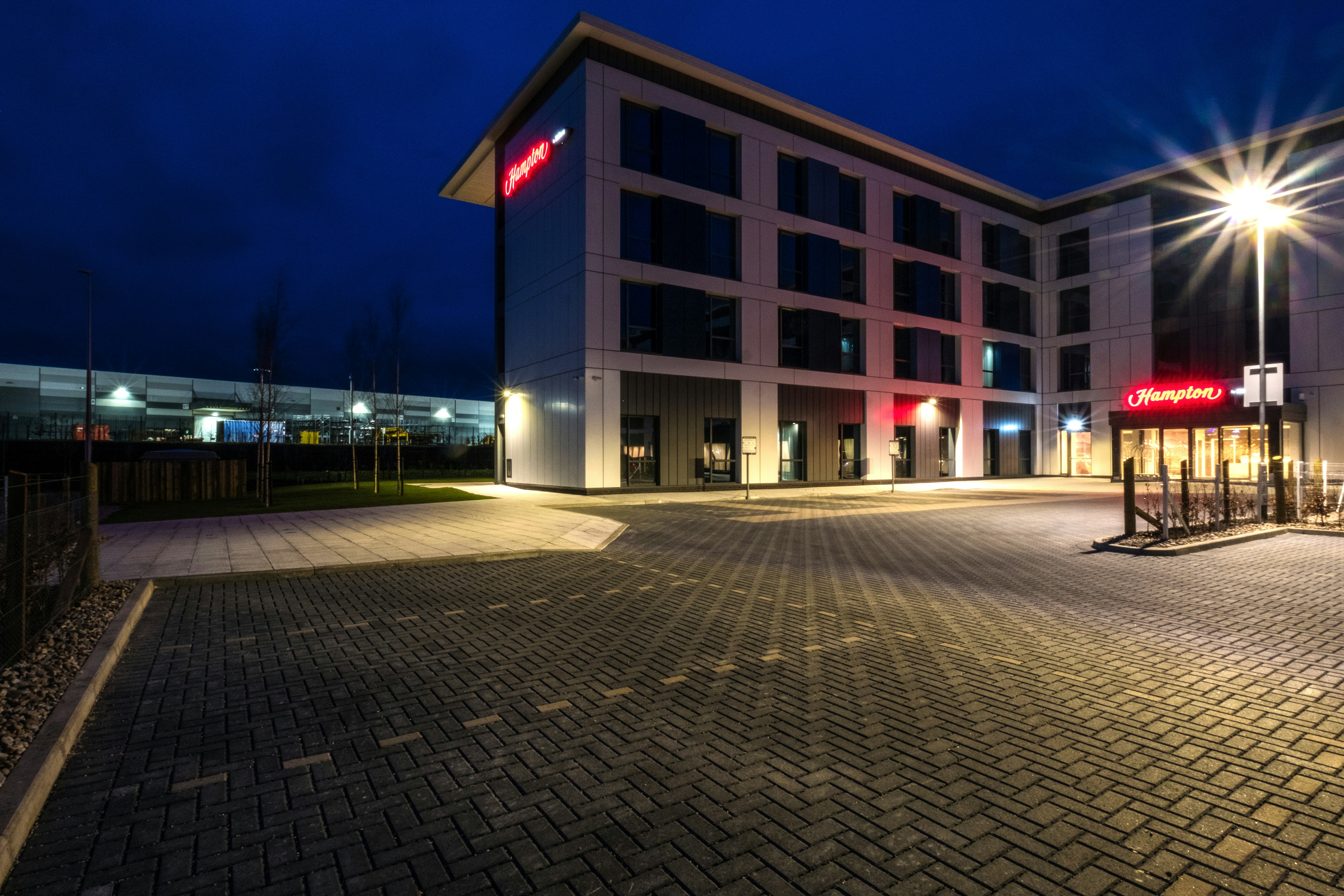 HAMPTON BY HILTON ABERDEEN AIRPORT 45/46
