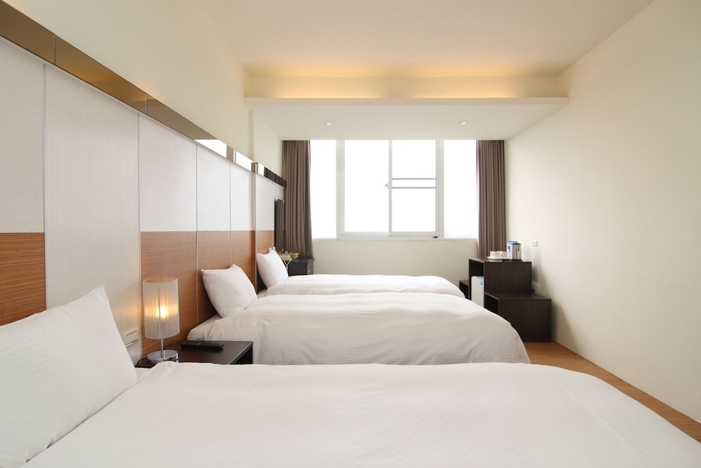 ROOM, TRIPLE