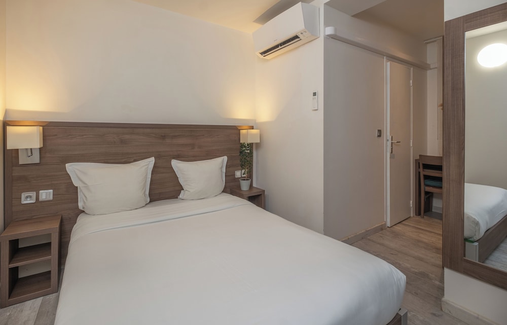 COMFORT, DOUBLE BED, COURTYARD AREA