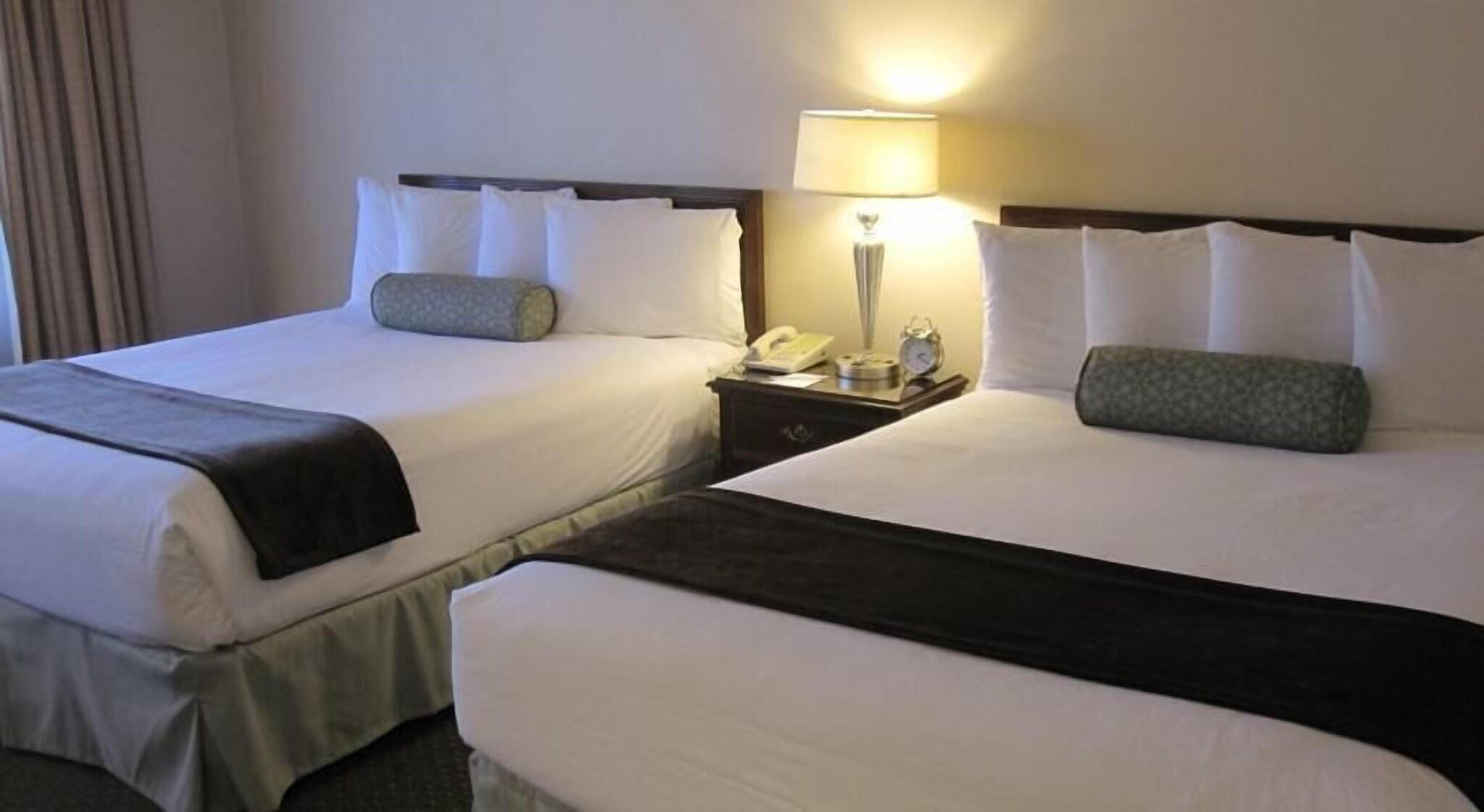 Room, Twin Beds, No Air Condition