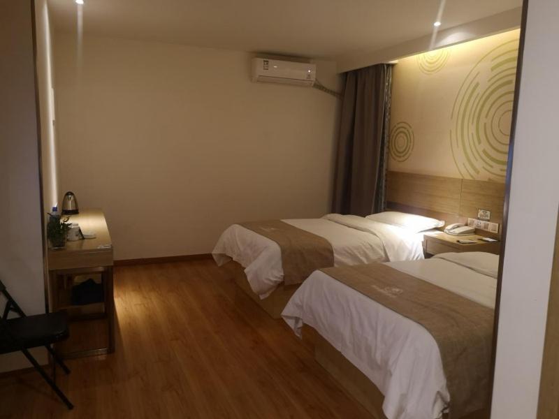 GreenTree Inn XiAn Xincheng District Raily Station Wukou Metro Station Hotel 28/49