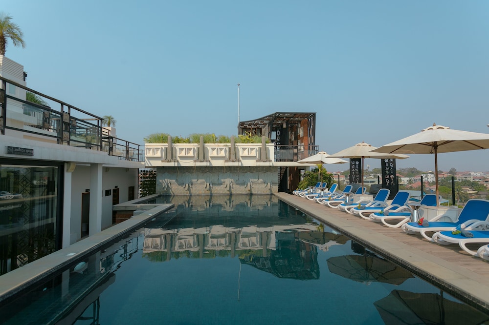 Hari Residence Spa 48/50