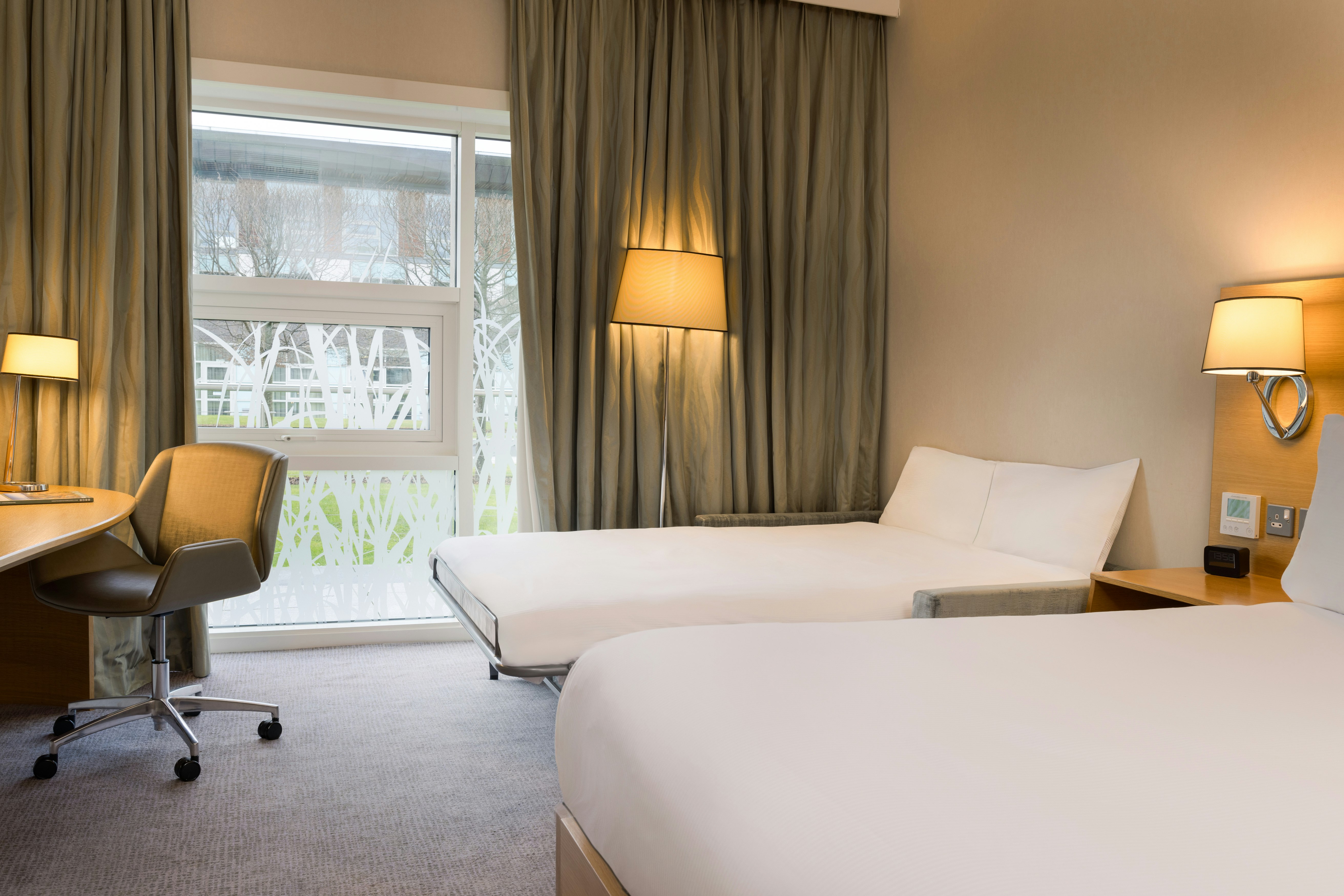 غرفة ديلوكس عائلية، Hilton At St Georges Park Burton upon Trent 3/6