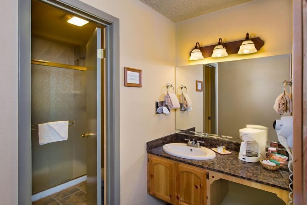 Tahoe Lakeshore Lodge & Spa 62/62