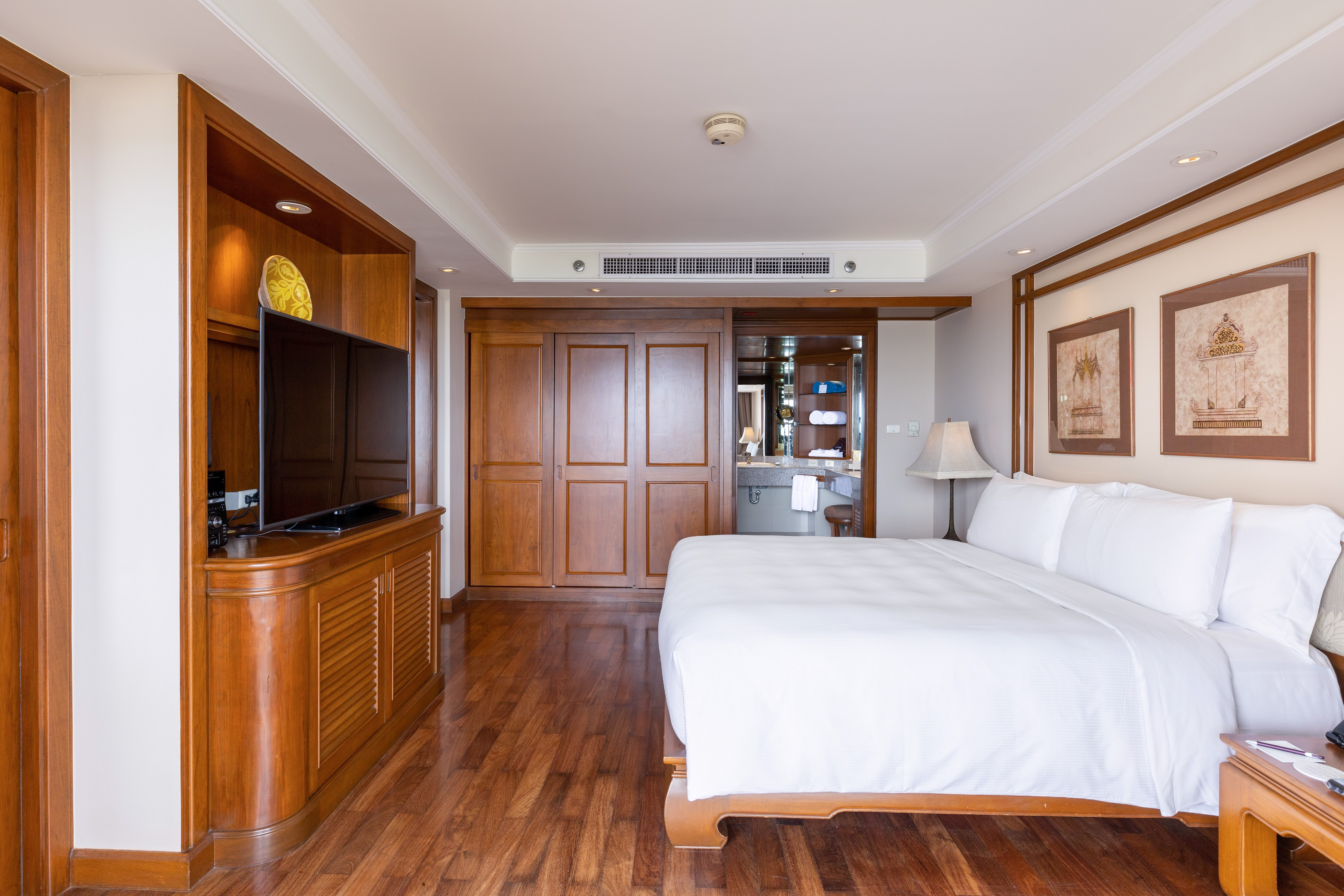 One Bedroom Sea View Suite