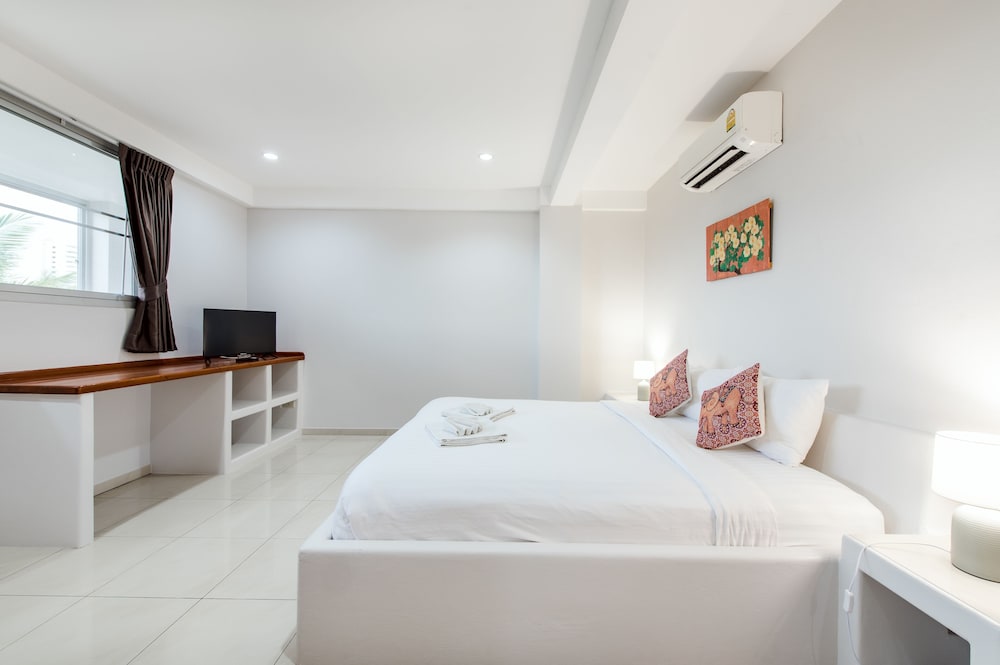 2 BEDROOMS, APARTMENT
