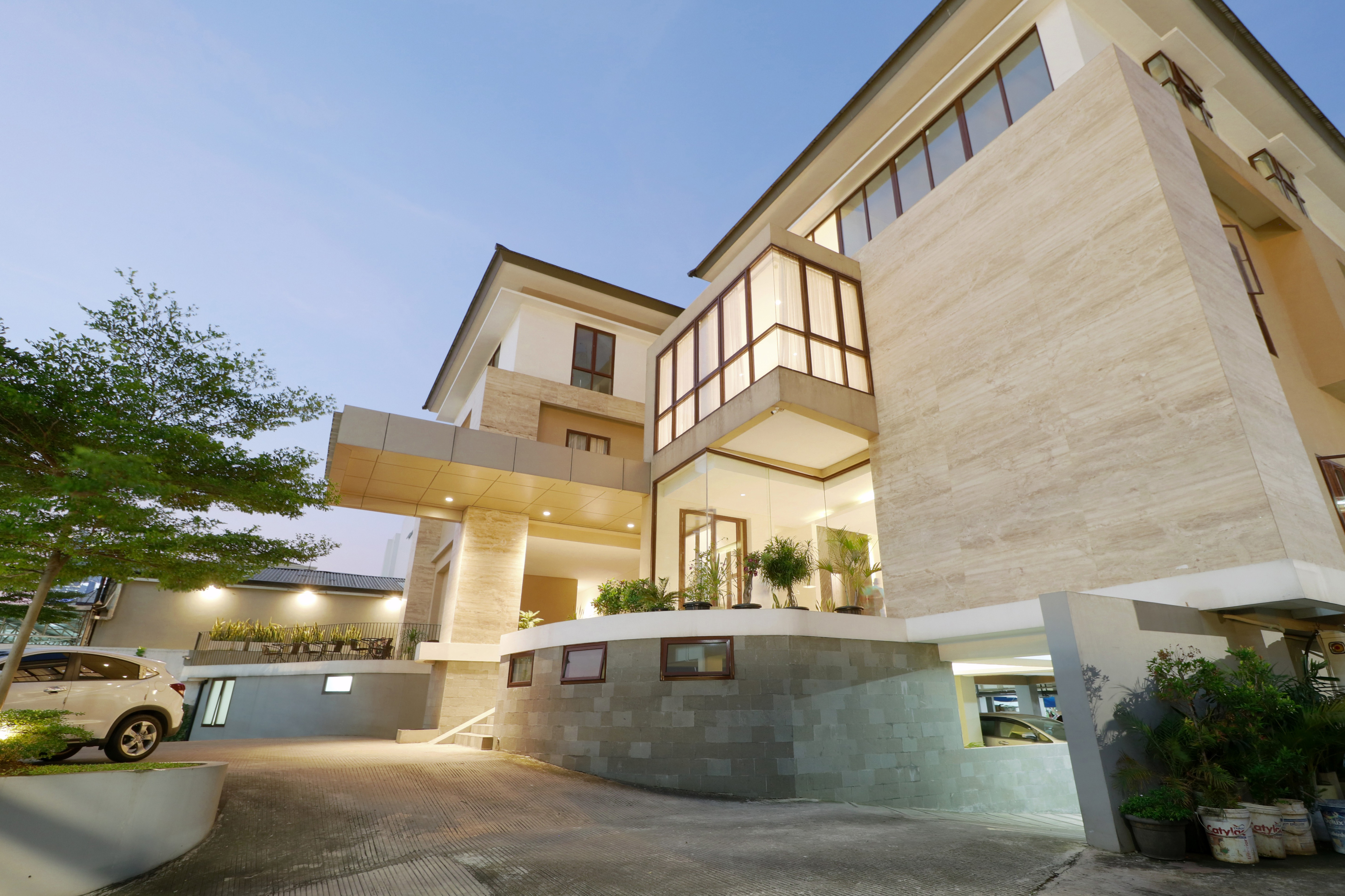 Plaza 54 Residence 46/54
