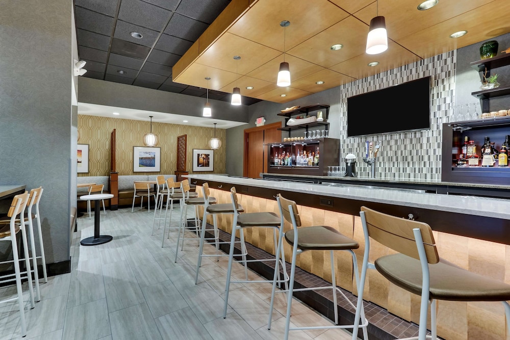 Drury Inn & Suites Orlando 46/60