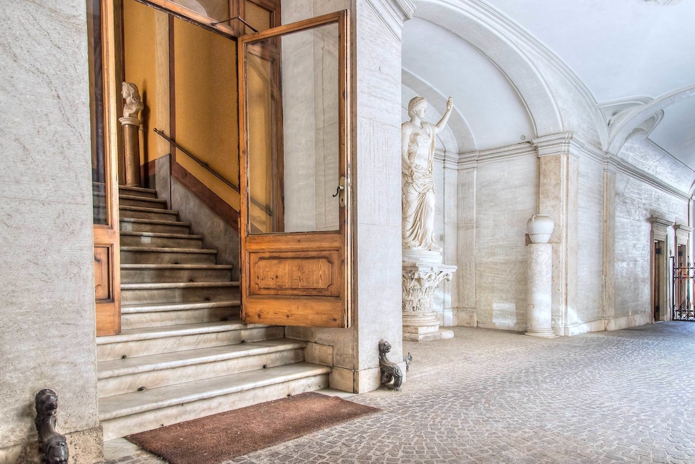 Trevi Rome Suite 17/50