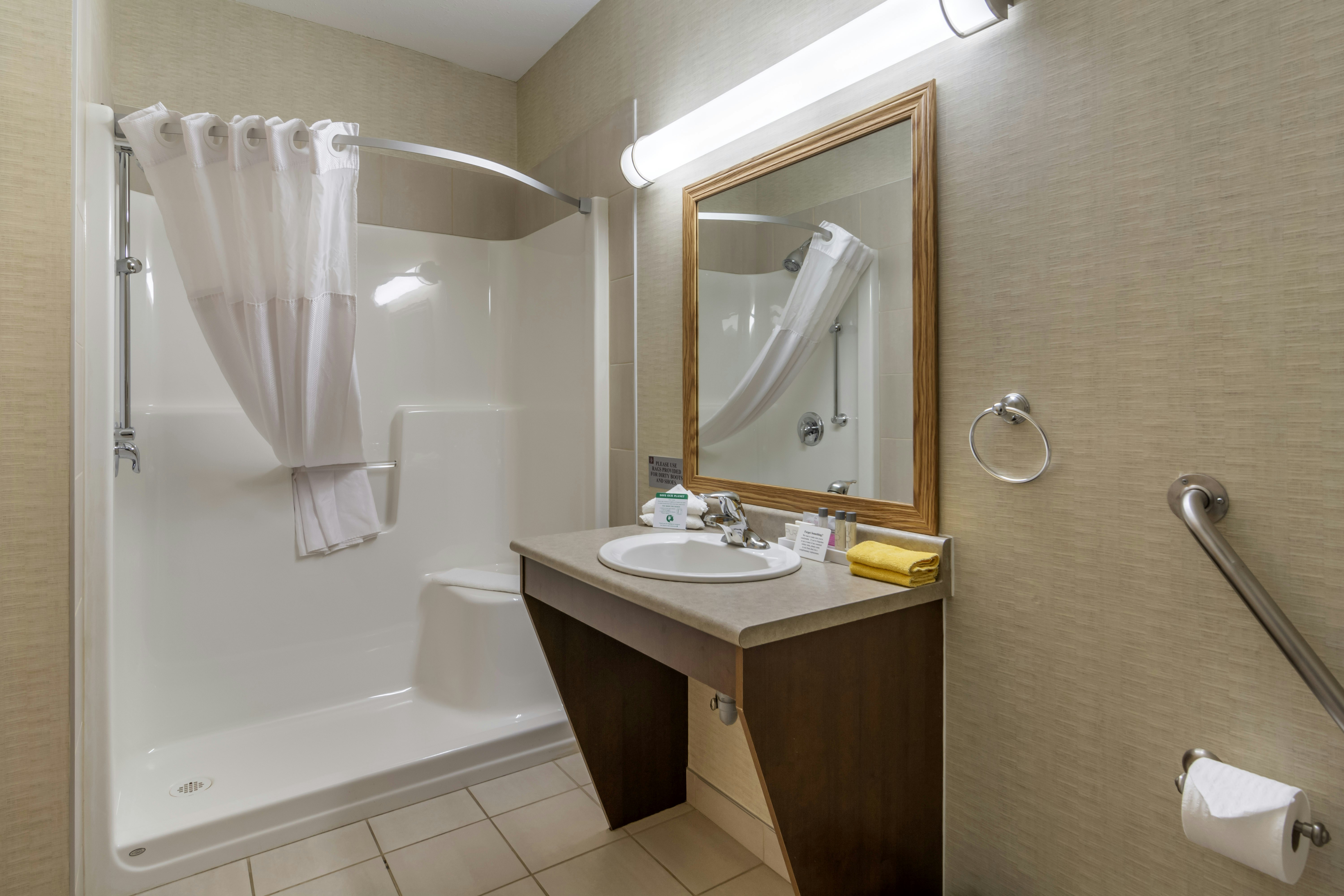 Devonian Hotel Suites 32/35