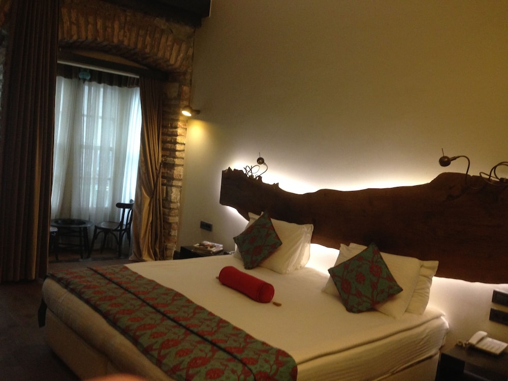 GUMUSYAN HOTEL 10/31