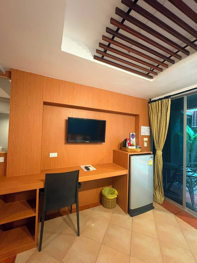 Porter House Patong 54/74