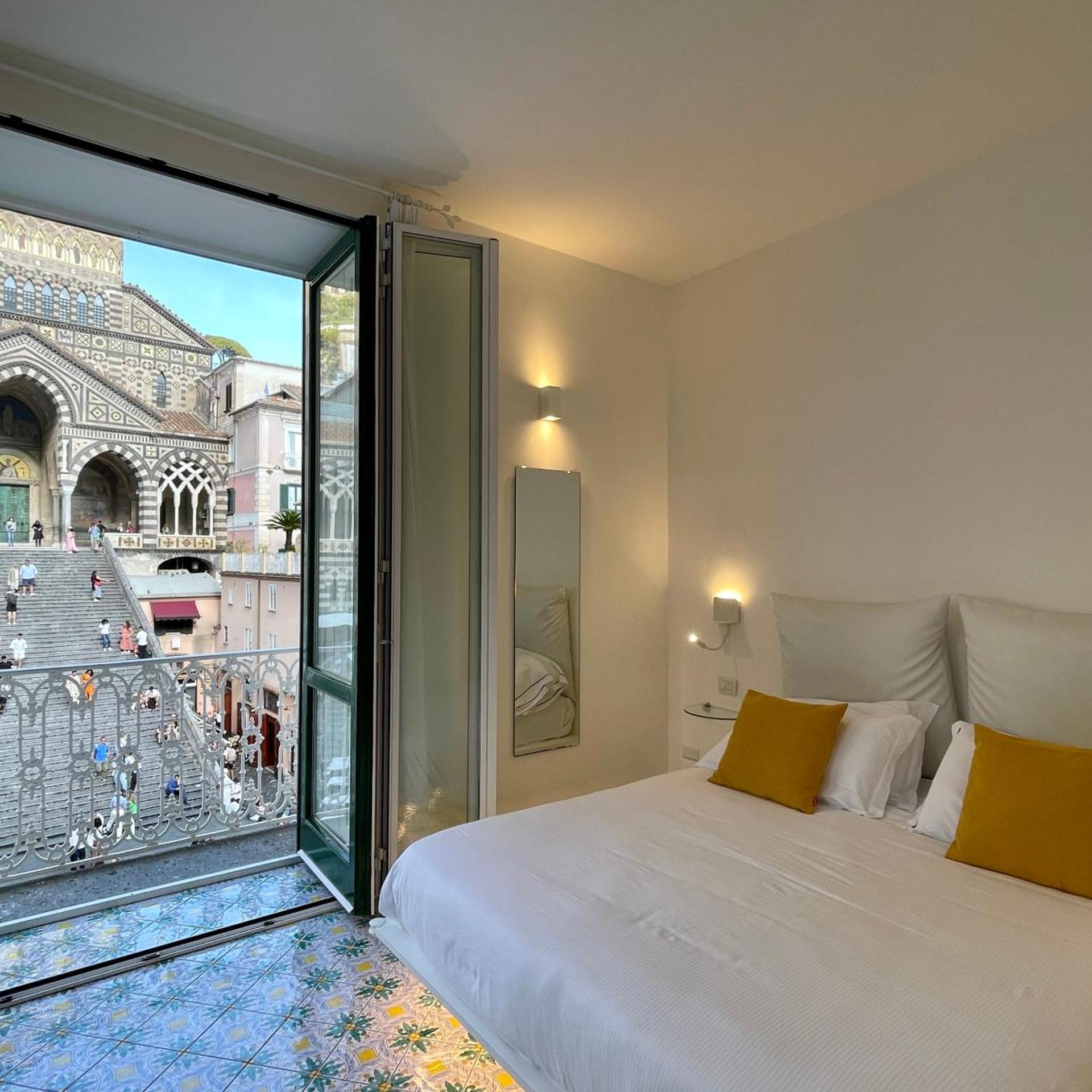 Deluxe, Double Bed, Cathedral View, Balcony