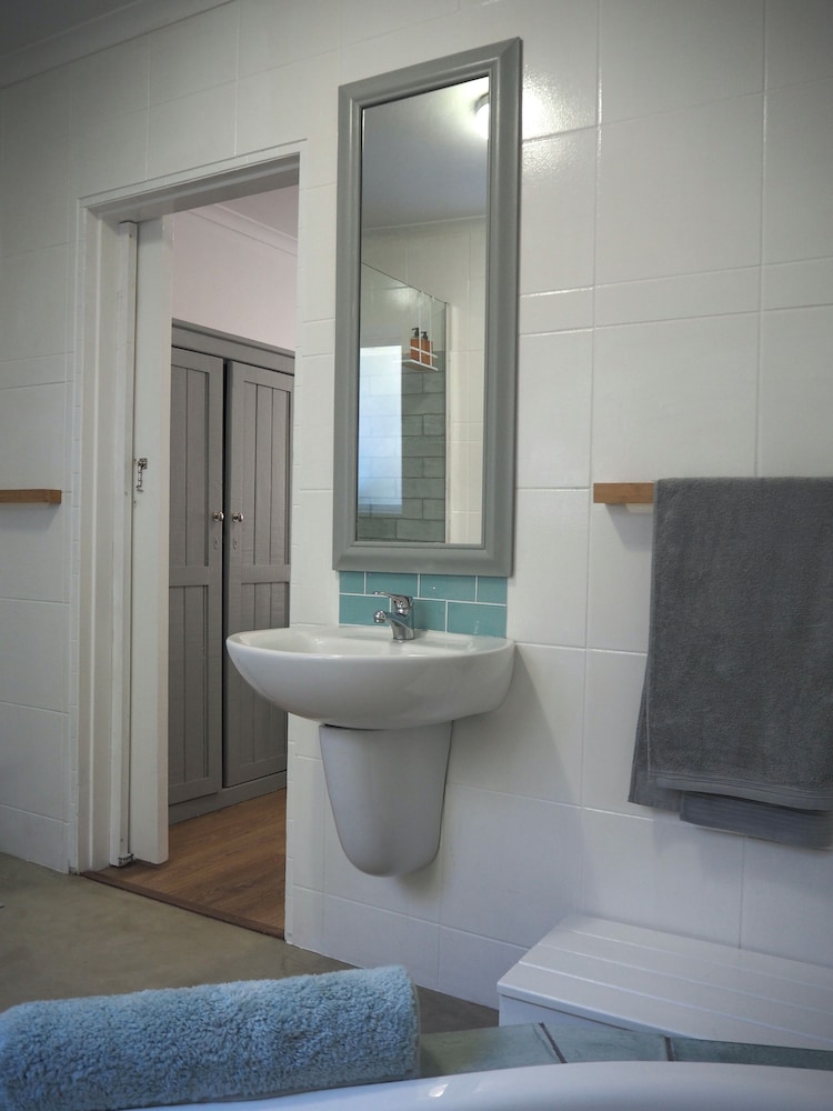 African Breeze Guesthouse 50/50