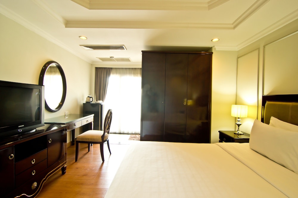 Lk Mantra Pura Resort 16/65