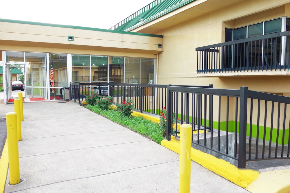 Hotel M Morgantown Wvu Area 34/37