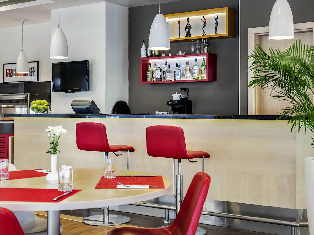 Ibis Izmir Alsancak 23/46