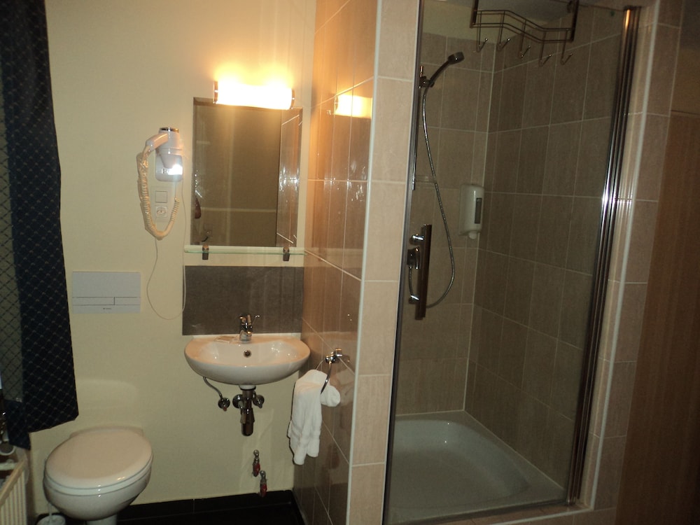 Hotel Albergo 11/46