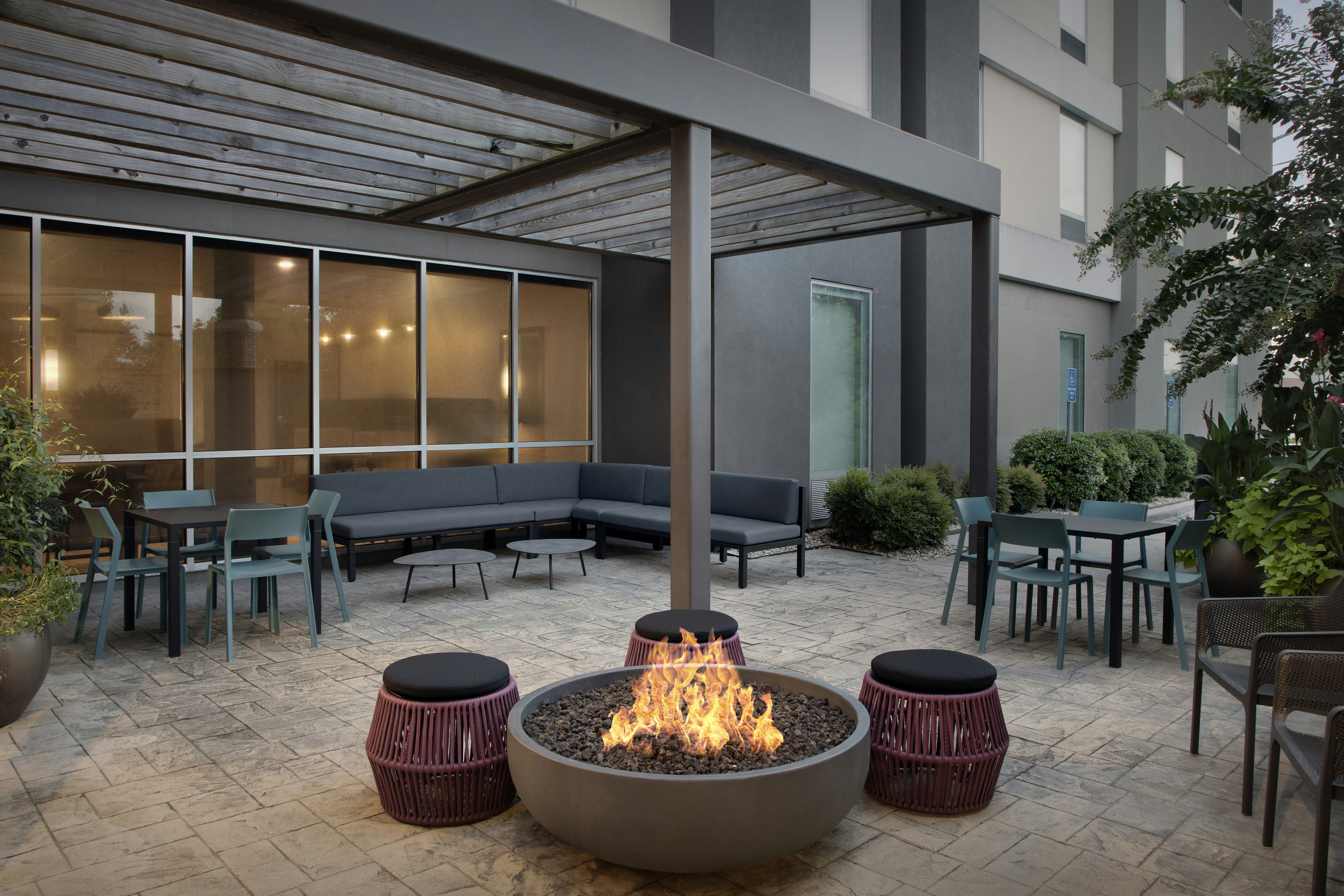 Home2 Suites by Hilton Hattiesburg 15/27