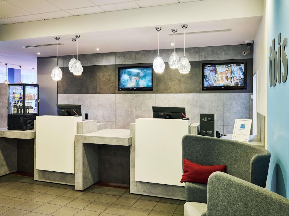 Ibis Dusseldorf Hauptbahnhof 16/67