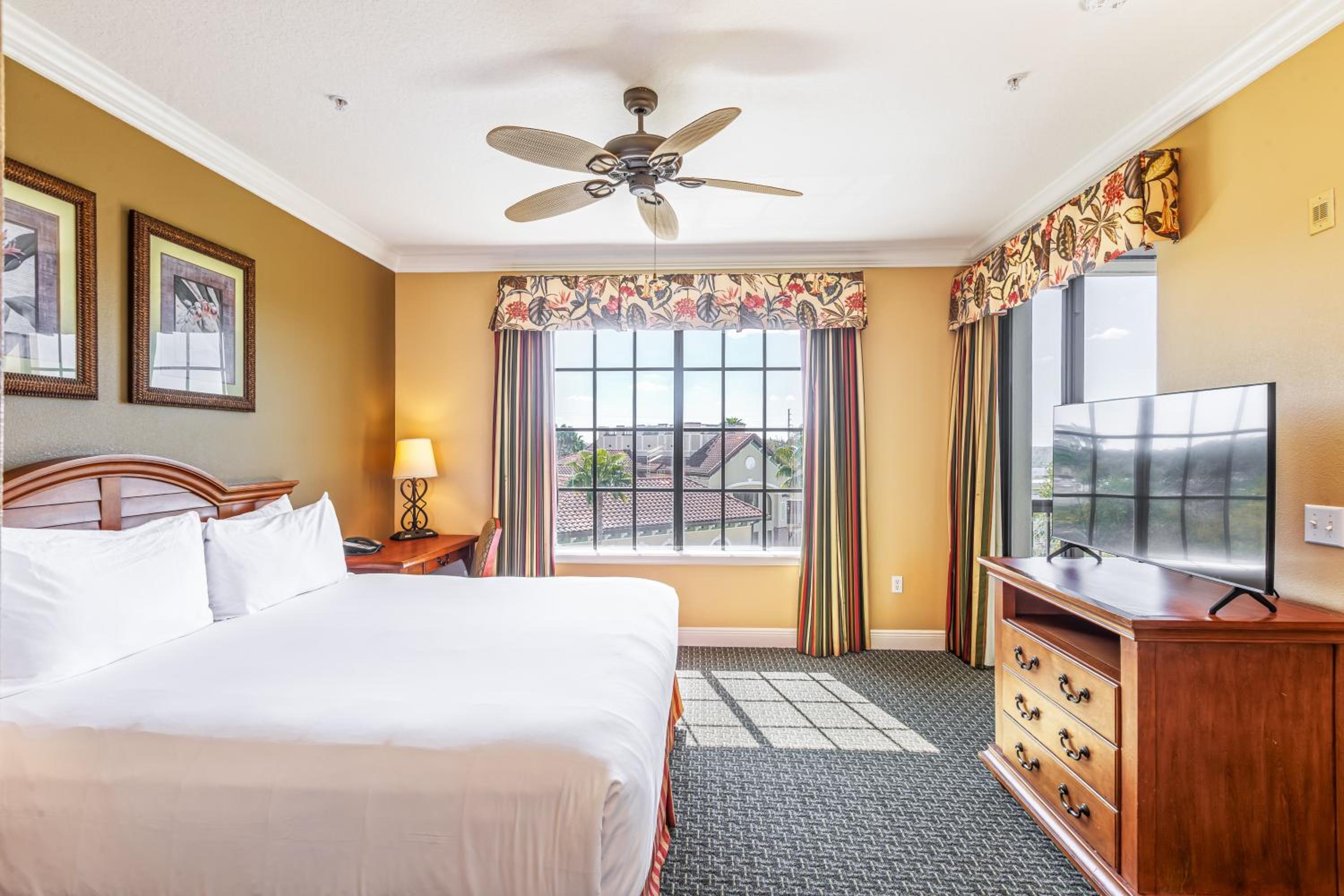 2 BEDROOMS, SUITE