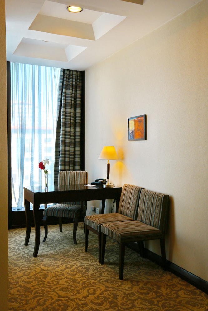 Ayass Hotel 49/74
