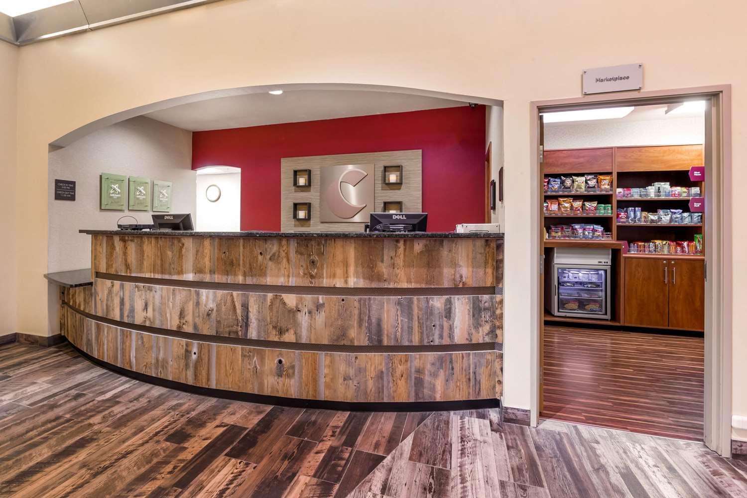 Comfort Suites Burlington, IA 1/30