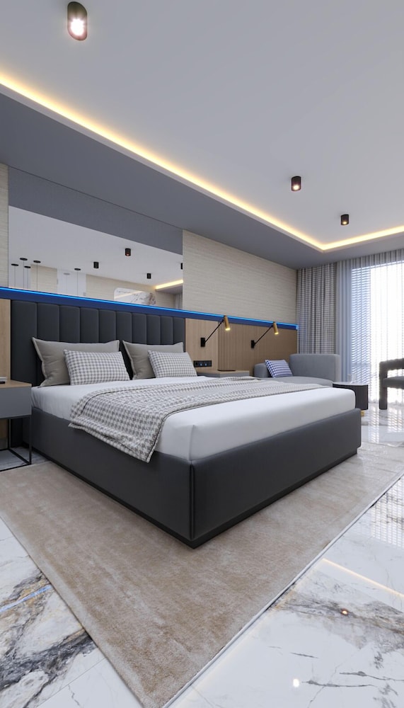 Almaris Resort Hotel 12/50