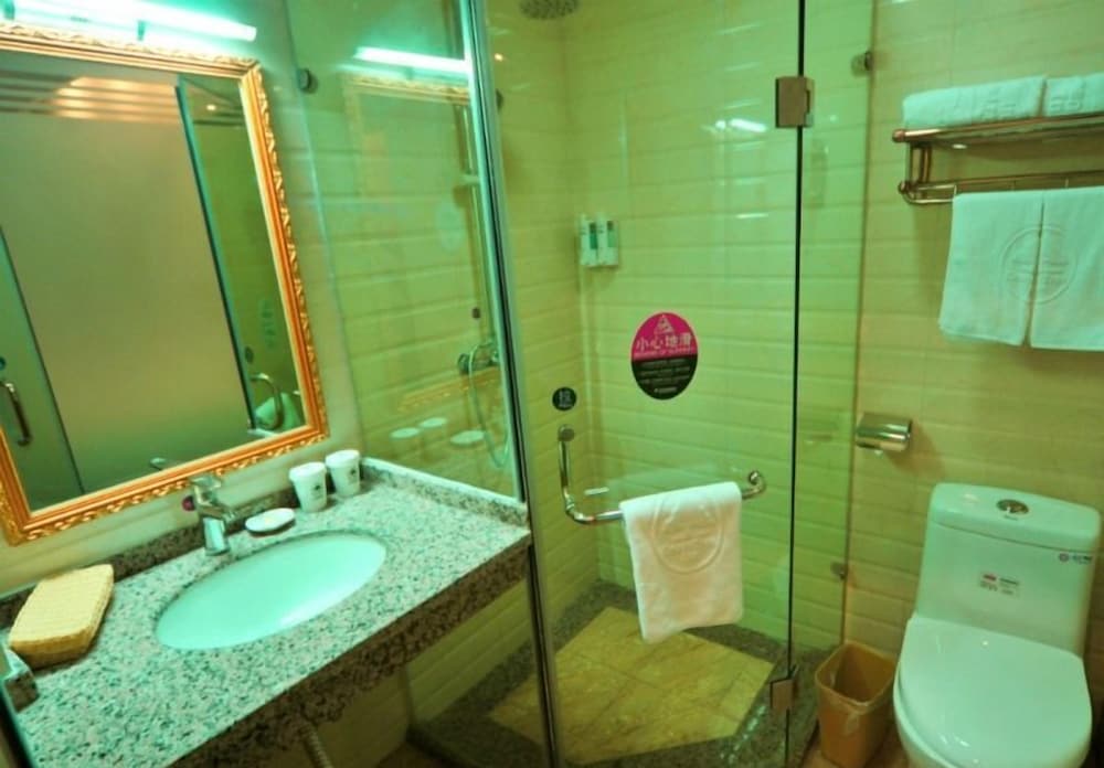 GreenTree Inn Kunming Chenggong University City HSR Station Shilin Street Express Hotel 52/57